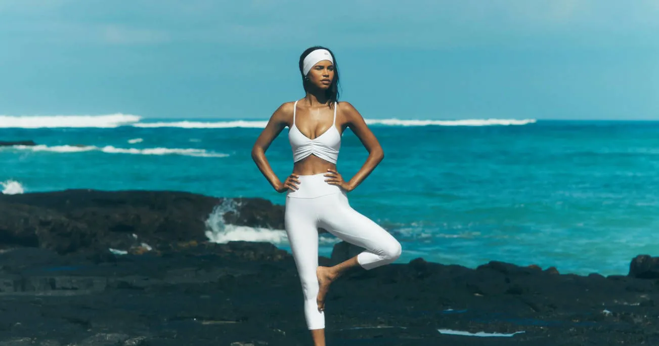 ALO Yoga Real vs. Fake (2026 Guide): 10 Signs to Spot a Fake One