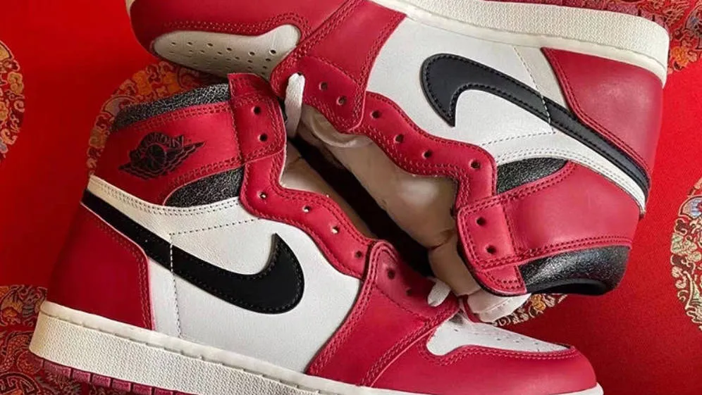 AJ1 Chicago Lost and Found Real vs. Fake Guide 2026: 10 Signs to Spot a Counterfeit