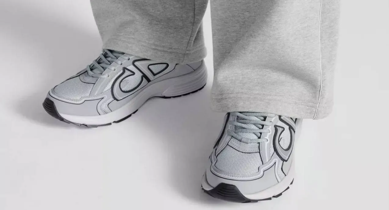 Dior B30 Sneaker Real vs. Fake Guide 2026: 10 Signs to Spot a Fake One