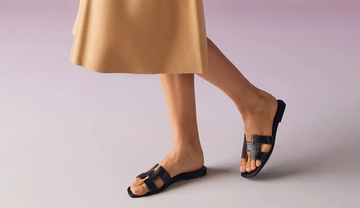 Hermès Oran Sandals Real vs. Fake Guide 2026: 8 Signs to Spot a Fake One
